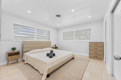 Casa en alquiler en West Palm Beach, Florida, 5 dormitorios № 2075607 - foto 7