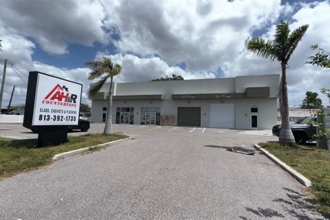 Commercial property in Tampa, Florida 1027.78 sq.m. № 1823255 - photo 3
