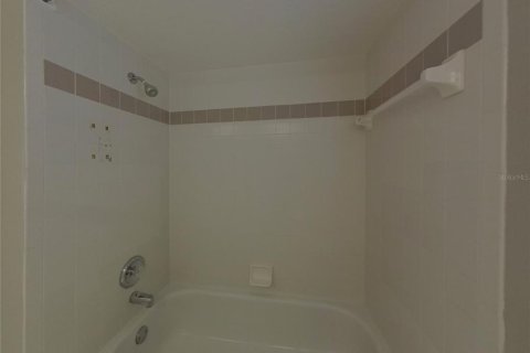 Casa en alquiler en Sarasota, Florida, 3 dormitorios, 132.66 m2 № 1782224 - foto 15