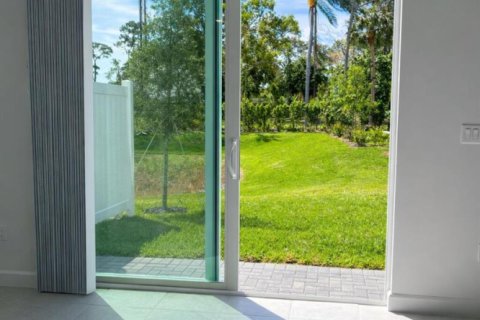 Adosado en alquiler en Lake Worth, Florida, 3 dormitorios, 151.24 m2 № 2146558 - foto 2