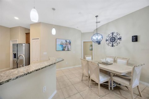 House in Ruskin, Florida 4 bedrooms, 141.4 sq.m. № 1845287 - photo 19