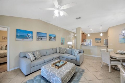 House in Ruskin, Florida 4 bedrooms, 141.4 sq.m. № 1845287 - photo 15