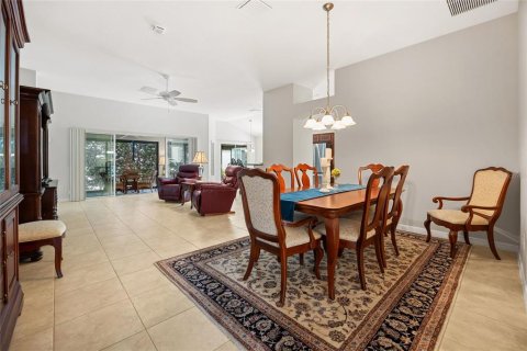 Casa en venta en The Villages, Florida, 3 dormitorios, 180.14 m2 № 1903129 - foto 11