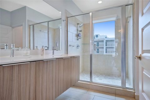 Купить кондоминиум в Дорал, Флорида 2 спальни, 104.89м2, № 1944741 - фото 19