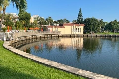 Condo in Hallandale Beach, Florida, 1 bedroom  № 2076740 - photo 5