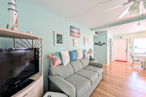 Condominio en venta en Bradenton, Florida, 2 dormitorios, 78.04 m2 № 1885491 - foto 7