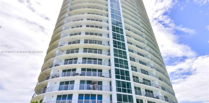 Studio à Condo à Miami, Floride № 1704295