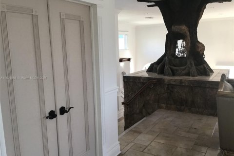 Casa en venta en Kendall, Florida, 5 dormitorios, 327.67 m2 № 2030058 - foto 30