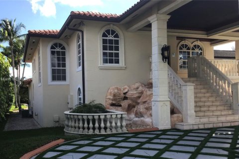 Casa en venta en Kendall, Florida, 5 dormitorios, 327.67 m2 № 2030058 - foto 8