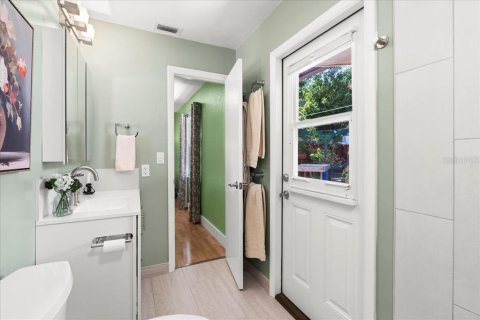 House in Gainesville, Florida 4 bedrooms, 195.28 sq.m. № 1887064 - photo 18