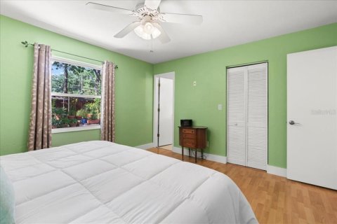 House in Gainesville, Florida 4 bedrooms, 195.28 sq.m. № 1887064 - photo 15