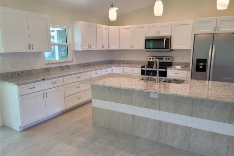 Casa en alquiler en North Port, Florida, 3 dormitorios, 155.15 m2 № 1915796 - foto 3