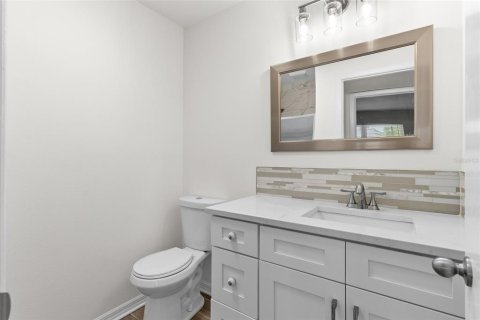 Condo in Sun City Center, Florida, 2 bedrooms № 2143802 - photo 17
