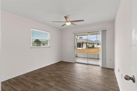 Condo in Sun City Center, Florida, 2 bedrooms № 2143802 - photo 15