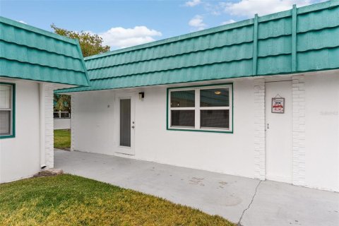 Condo in Sun City Center, Florida, 2 bedrooms  № 2143802