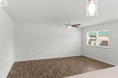 Condo in Sun City Center, Florida, 2 bedrooms № 2143802 - photo 8