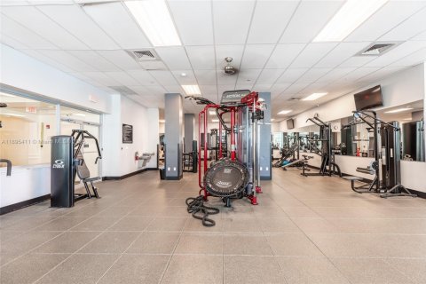 Condominio en venta en Hollywood, Florida, 1 dormitorio, 77.57 m2 № 1956329 - foto 9