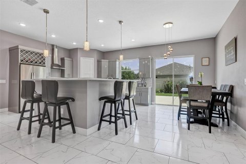 House in Ocala, Florida 4 bedrooms, 305.28 sq.m. № 2210215 - photo 15
