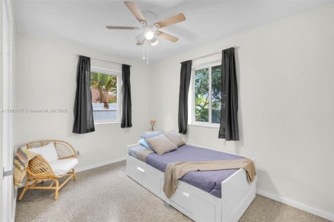 House in North Miami Beach, Florida 2 bedrooms, 85.84 sq.m. № 1946793 - photo 6