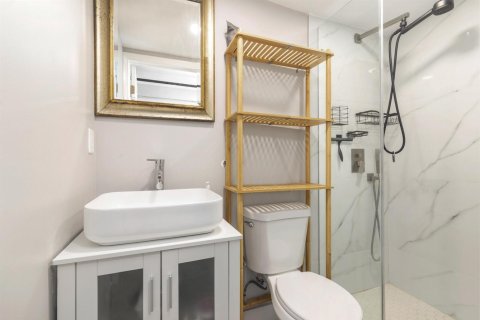 Villa ou maison à vendre à West Palm Beach, Floride: 2 chambres, 79.43 m2 № 2432840 - photo 13