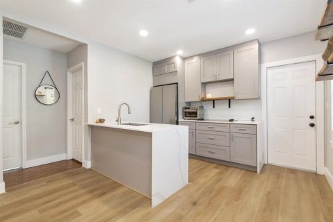 Villa ou maison à vendre à West Palm Beach, Floride: 2 chambres, 79.43 m2 № 2432840 - photo 7