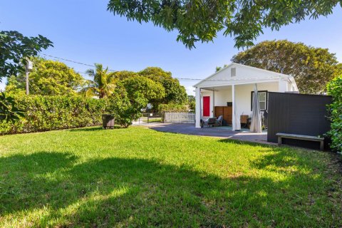 Villa ou maison à vendre à West Palm Beach, Floride: 2 chambres, 79.43 m2 № 2432840 - photo 16