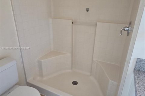 Villa ou maison à louer à Cape Coral, Floride: 3 chambres № 1989157 - photo 5