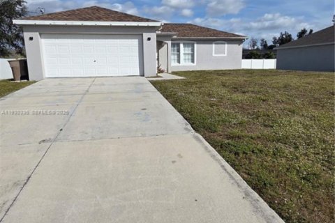 Villa ou maison à louer à Cape Coral, Floride: 3 chambres № 1989157 - photo 16
