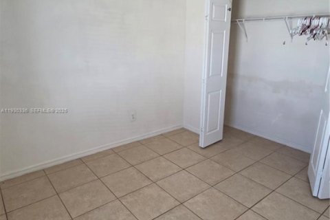 Villa ou maison à louer à Cape Coral, Floride: 3 chambres № 1989157 - photo 12