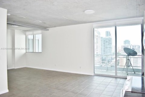 Copropriété à louer à Miami, Floride: 1 chambre, 59.27 m2 № 2415900 - photo 5