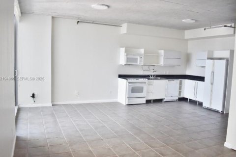 Copropriété à louer à Miami, Floride: 1 chambre, 59.27 m2 № 2415900 - photo 3
