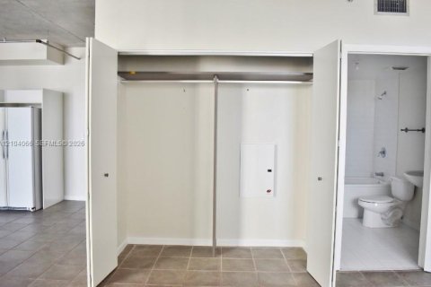 Copropriété à louer à Miami, Floride: 1 chambre, 59.27 m2 № 2415900 - photo 9