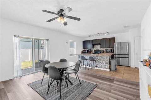 Villa ou maison à vendre à Clermont, Floride: 4 chambres, 210.42 m2 № 2324256 - photo 7