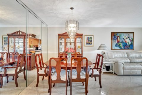 Condominio en venta en Lauderdale Lakes, Florida, 2 dormitorios, 87.7 m2 № 1764492 - foto 11