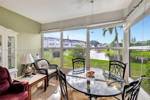Condominio en venta en Lauderdale Lakes, Florida, 2 dormitorios, 87.7 m2 № 1764492 - foto 25