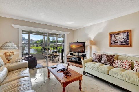 Condominio en venta en Lauderdale Lakes, Florida, 2 dormitorios, 87.7 m2 № 1764492 - foto 13