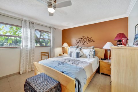 Condominio en venta en Lauderdale Lakes, Florida, 2 dormitorios, 87.7 m2 № 1764492 - foto 19