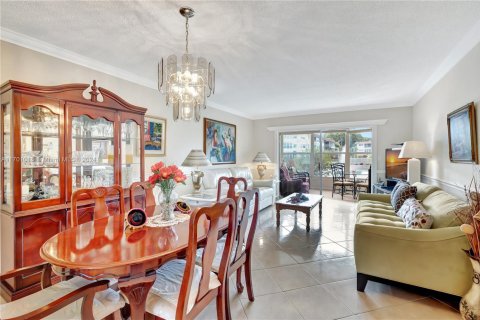 Condominio en venta en Lauderdale Lakes, Florida, 2 dormitorios, 87.7 m2 № 1764492 - foto 5