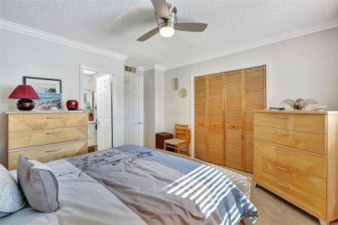 Condominio en venta en Lauderdale Lakes, Florida, 2 dormitorios, 87.7 m2 № 1764492 - foto 18