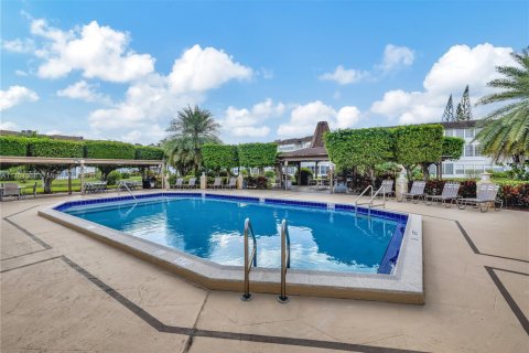 Condominio en venta en Lauderdale Lakes, Florida, 2 dormitorios, 87.7 m2 № 1764492 - foto 26
