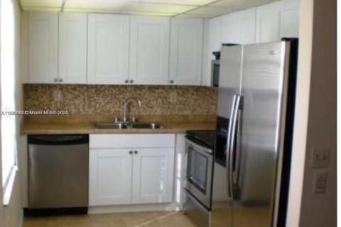 Condo in Delray Beach, Florida, 2 bedrooms  № 1856853 - photo 2