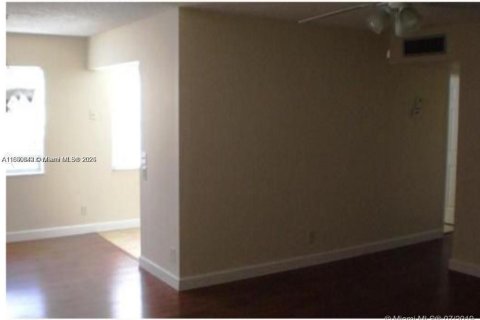 Condo in Delray Beach, Florida, 2 bedrooms  № 1856853 - photo 4