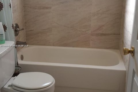 Condo in Delray Beach, Florida, 2 bedrooms  № 1856853 - photo 6