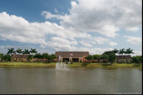 Condo in Delray Beach, Florida, 2 bedrooms  № 1856853 - photo 9