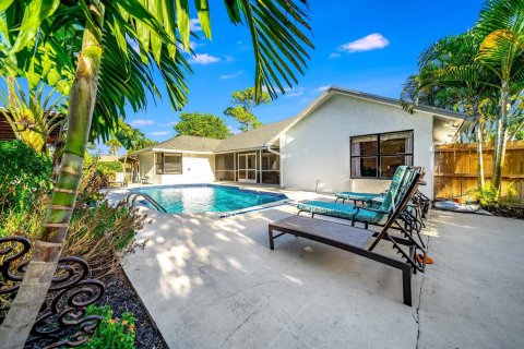 Villa ou maison à louer à Wellington, Floride: 4 chambres, 244.52 m2 № 2242024 - photo 25