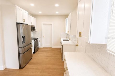 Villa ou maison à vendre à Tampa, Floride: 3 chambres, 95.32 m2 № 2304429 - photo 10