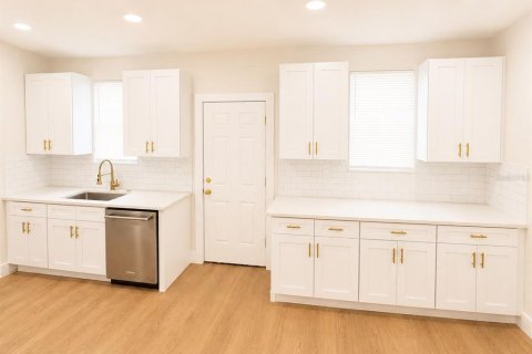 Villa ou maison à vendre à Tampa, Floride: 3 chambres, 95.32 m2 № 2304429 - photo 8