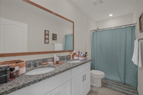 Touwnhouse à vendre à Kissimmee, Floride: 3 chambres, 155.7 m2 № 2309927 - photo 15