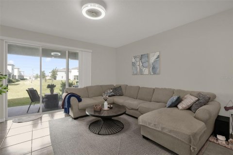 Touwnhouse à vendre à Kissimmee, Floride: 3 chambres, 155.7 m2 № 2309927 - photo 6