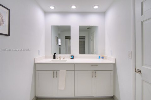 Villa ou maison à vendre à Hollywood, Floride: 5 chambres, 265.33 m2 № 1966270 - photo 21